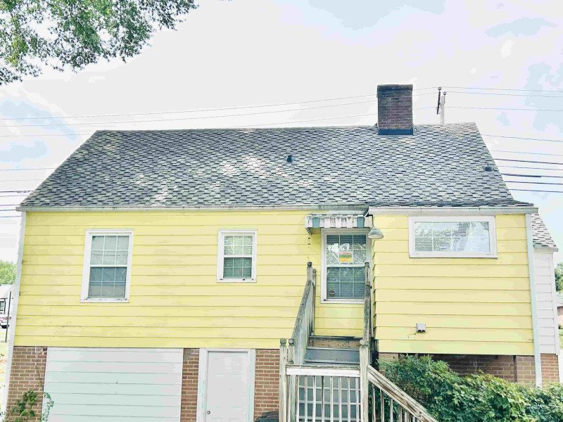 Roofer in Concord, North Carolina