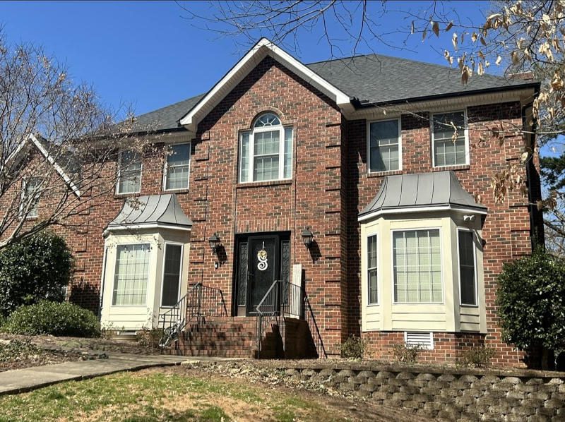 Roofer in Concord, North Carolina