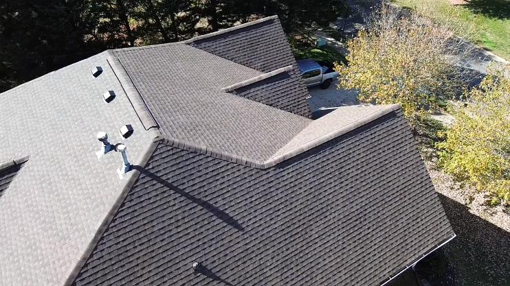 Roofer in Mooresville, North Carolina